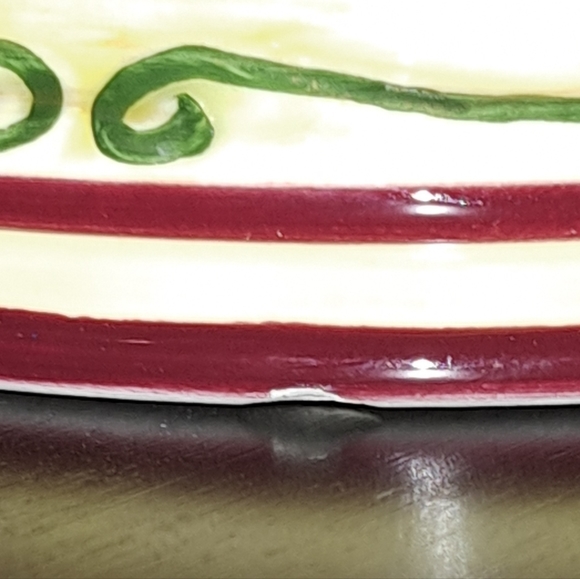 Williiams-Sonoma  Embossed Vegetables 4 3/4” Bowl - Picture 8 of 8